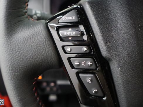 Used 2025 Nissan Frontier PRO-4X w/ Black Accent Package image 14