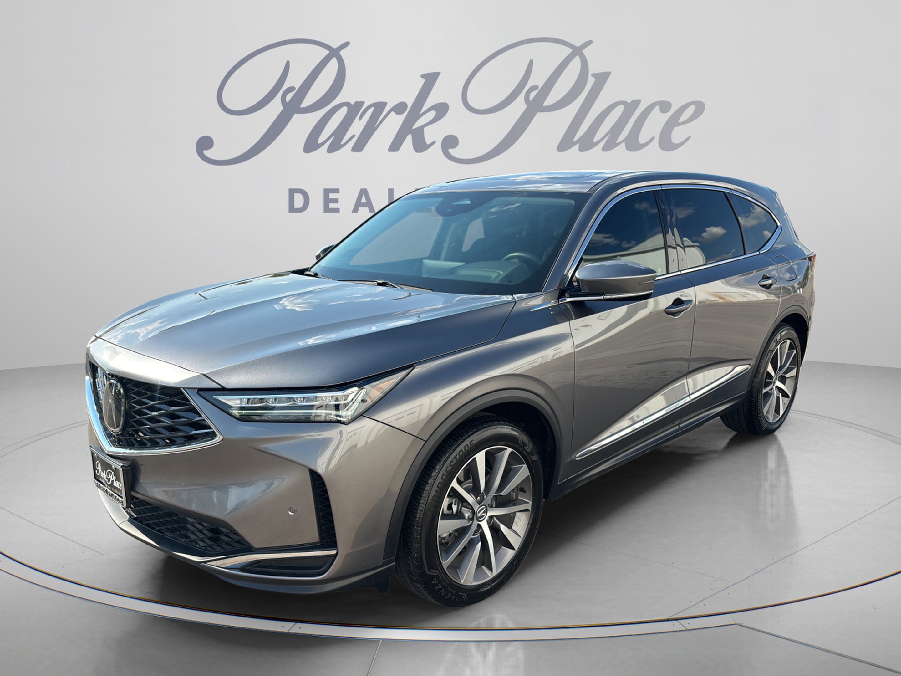 Used 2025 Acura MDX w/ Technology Package FWD image 1