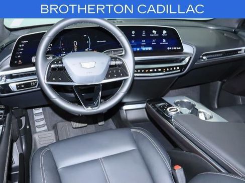 Certified 2024 Cadillac Lyriq Tech w/ Driver Assist Package AWD/4WD image 28