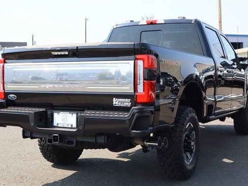 Used 2024 Ford F350 Platinum w/ Tremor Off-Road Package AWD/4WD image 5