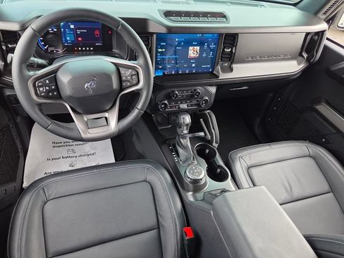 Used 2021 Ford Bronco First Edition AWD/4WD image 9