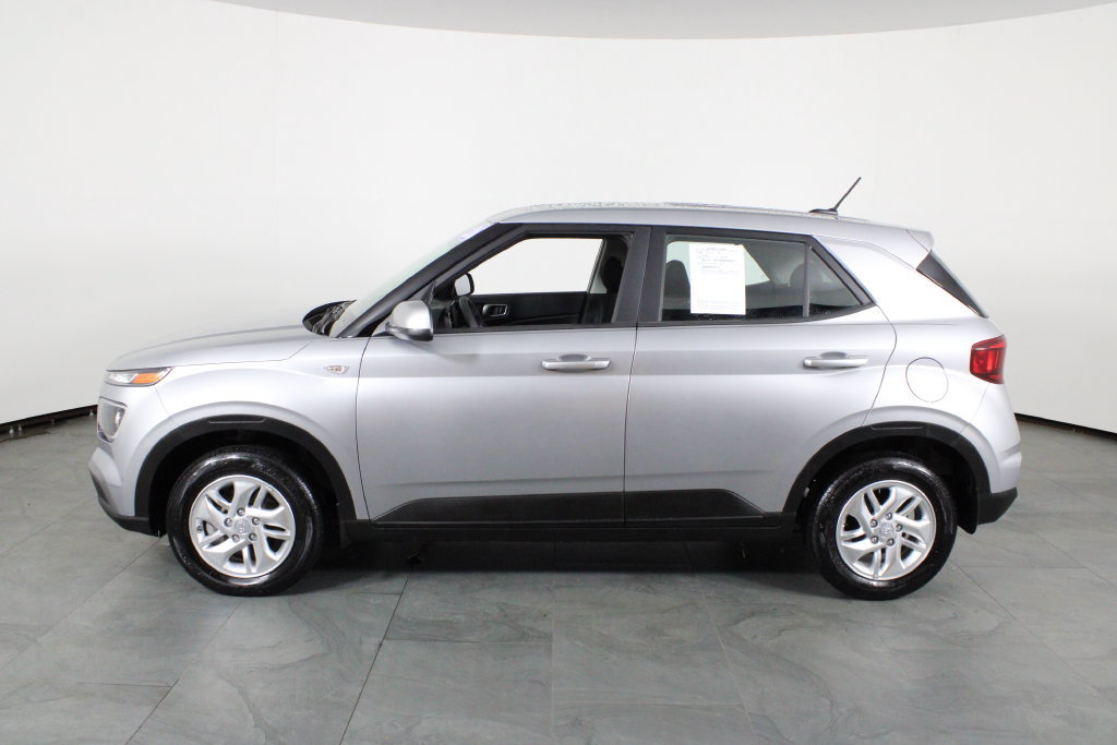 Certified 2026 Hyundai Venue SE FWD image 14