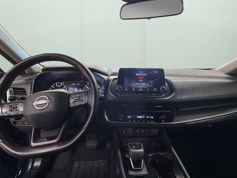 Used 2025 Nissan Rogue SV AWD/4WD image 10