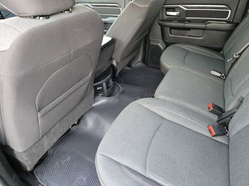 Used 2024 RAM 2500 Big Horn w/ Safety Group image 31