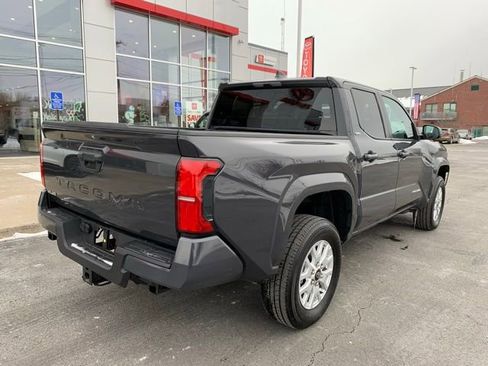 Used 2025 Toyota Tacoma SR5 image 2