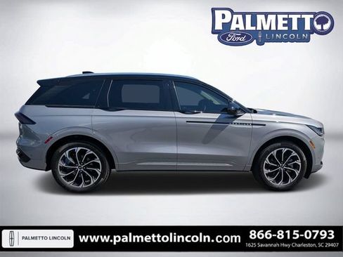 Certified 2024 Lincoln Nautilus Reserve w/ Equipment Group 202A AWD/4WD image 2