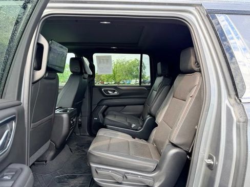 Used 2021 Chevrolet Suburban High Country w/ Premium Package 2 AWD/4WD image 8