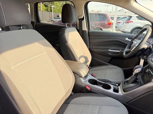 Used 2014 Ford Escape SE w/ Equipment Group 201A FWD image 18