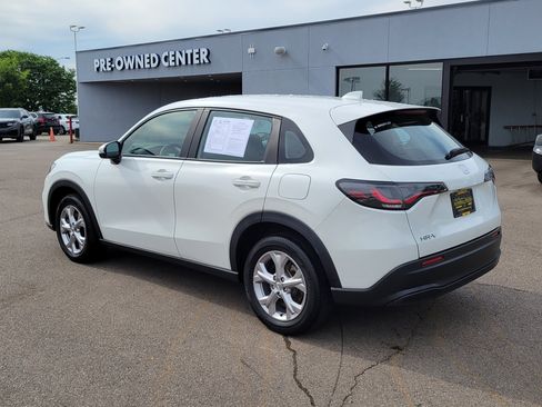 Certified 2024 Honda HR-V LX image 3