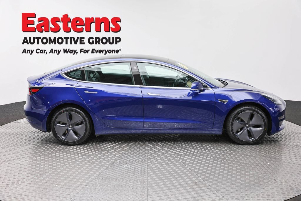 Used 2020 Tesla Model 3 Standard Range RWD image 6