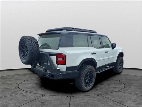 Used 2024 Toyota Land Cruiser image 4