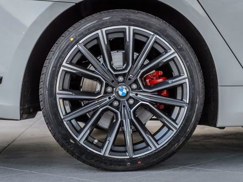 Used 2020 BMW 740i xDrive w/ M Sport Package image 15