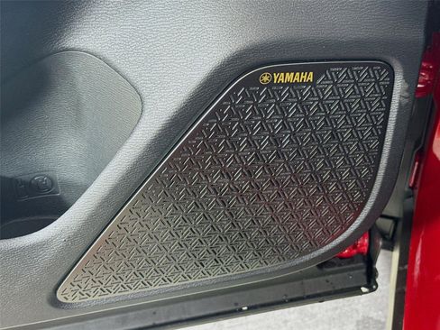 New 2025 Mitsubishi Outlander SE image 19