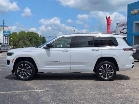 Used 2022 Jeep Grand Cherokee L Overland w/ Luxury Tech Group IV image 2