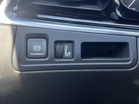 Certified 2023 Cadillac XT6 Premium Luxury AWD/4WD image 30