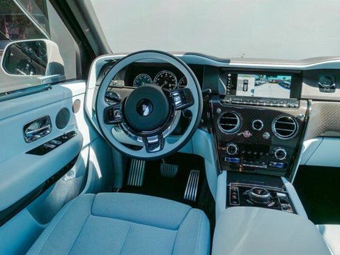 Used 2024 Rolls-Royce Cullinan Black Badge image 86