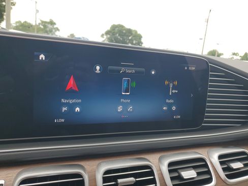 New 2026 Mercedes-Benz GLS 580 4MATIC image 31