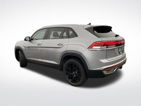 New 2025 Volkswagen Atlas Cross Sport SE image 3