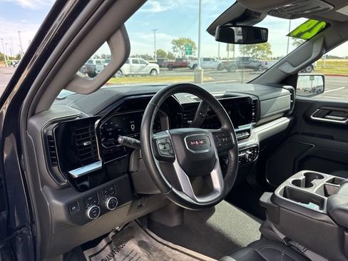 Used 2024 GMC Sierra 1500 SLT AWD/4WD image 12