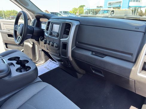 Used 2024 RAM 1500 Classic SLT image 30