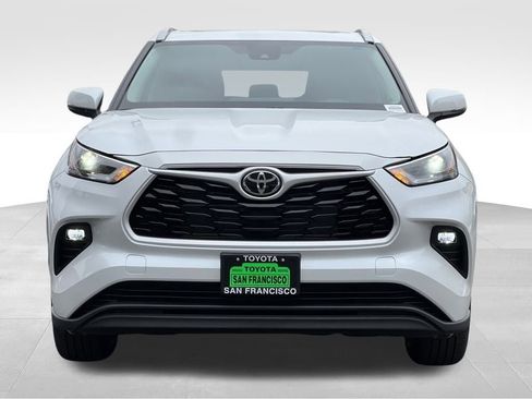 New 2026 Toyota Highlander XLE image 4