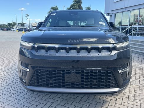New 2026 Jeep Grand Wagoneer Limited AWD/4WD image 4