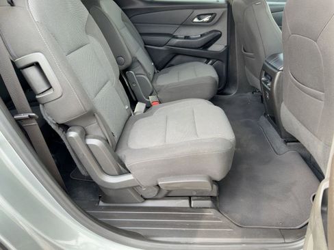 Used 2023 Chevrolet Traverse LT image 28