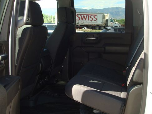 New 2025 Chevrolet Silverado 2500 Custom w/ Custom Value Package AWD/4WD image 7