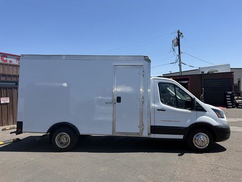 Used 2022 Ford Transit 350 DRW RWD image 2