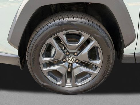 Used 2022 Toyota RAV4 Adventure AWD/4WD image 13