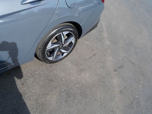 Used 2023 Hyundai Elantra SEL w/ Convenience Package FWD image 32