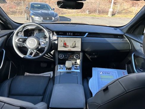 Certified 2023 Jaguar F-PACE S image 22