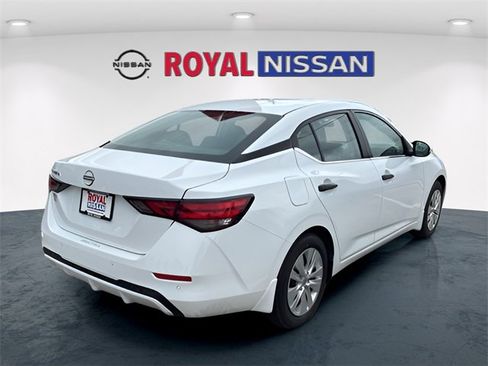 Used 2025 Nissan Sentra S image 7