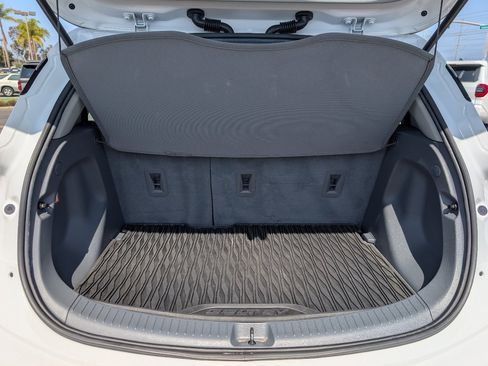 Used 2019 Chevrolet Bolt Premier FWD image 8