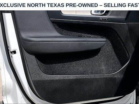 Used 2023 Volvo XC40 B4 Plus w/ Protection Package Premier FWD image 23