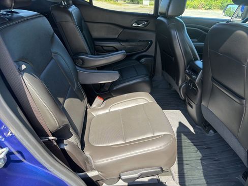 Used 2023 GMC Acadia SLT w/ Technology Package image 34