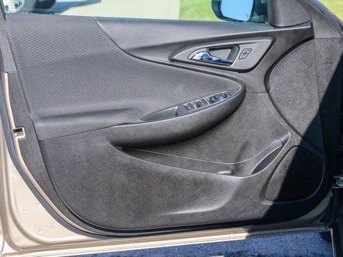 Used 2025 Chevrolet Malibu LT image 10