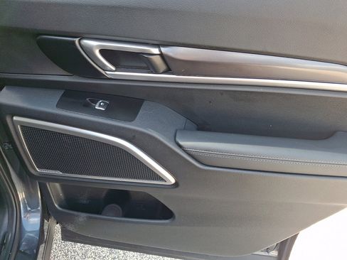 Used 2023 Kia Telluride S AWD/4WD image 16
