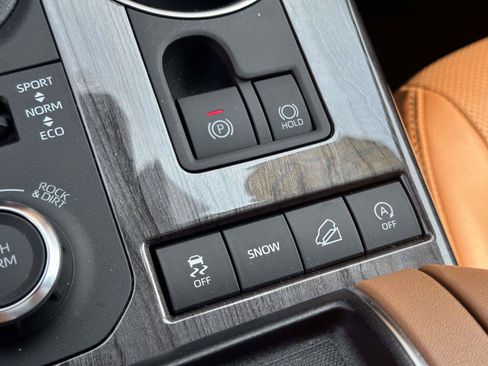 Used 2022 Toyota Highlander Platinum AWD/4WD image 34