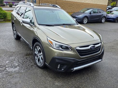 Used 2022 Subaru Outback Touring XT AWD/4WD image 3