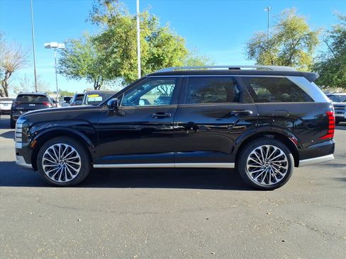 Used 2026 Hyundai Palisade Calligraphy image 2