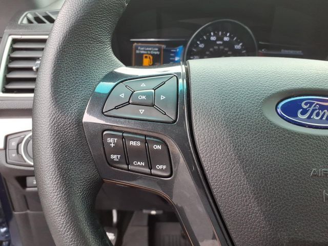 Used 2017 Ford Explorer XLT w/ Equipment Group 202A AWD/4WD image 10