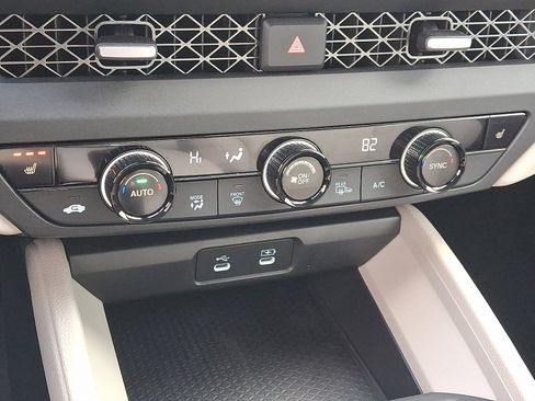 Certified 2025 Honda Accord SE image 17