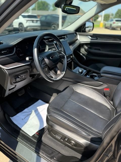 Used 2022 Jeep Grand Cherokee L Limited w/ Trailer Tow Group (B) AWD/4WD image 8