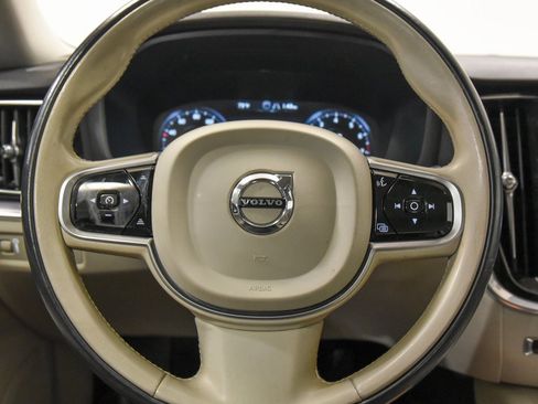 Used 2020 Volvo S60 T6 Momentum w/ Protection Package Premier image 27