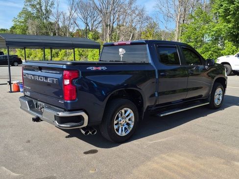 Used 2023 Chevrolet Silverado 1500 LT AWD/4WD image 5