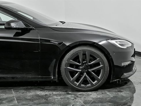 Used 2022 Tesla Model S Plaid image 14