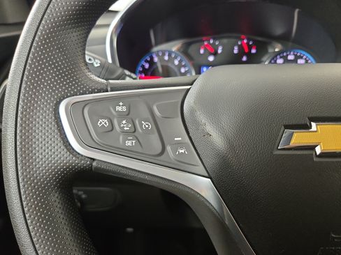 Used 2022 Chevrolet Equinox LT FWD image 16