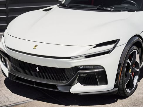 Used 2025 Ferrari Purosangue AWD/4WD image 7