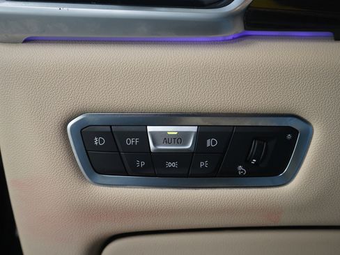 Used 2020 BMW X5 xDrive40i w/ Premium Package image 26